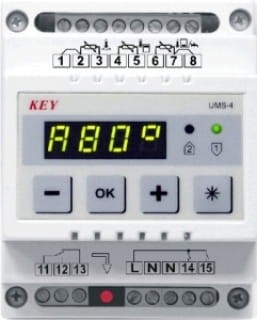 Moduł ładowania UMS-4 do zbiornika akumulacyjnego. Panel sterowania z wyświetlaczem LCD i przyciskami.