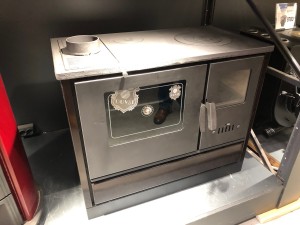 Piecokuchnia na opał stały : węgiel i drewno . Westfalka na paliwo stałe 8 kW> 