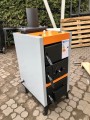 Piec CO na paliwa stałe Ultima 8kW z 200l buforem. Widok z boku.
