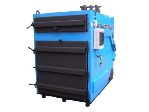 Kocioł na słomę AgroWarmer 520 kW: niebieski piec do spalania biomasy, widok z boku.