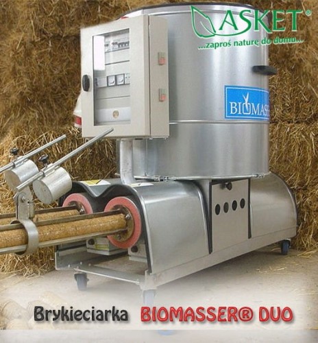 Brykieciarka BIOMASSER® DUO BS214, 160 kg/h. Maszyna do produkcji brykietów z widocznym panelem sterowania.